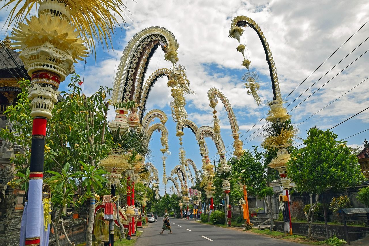 Makna Hari Raya Galungan dan Kuningan Bagi Umah Hindu Bali