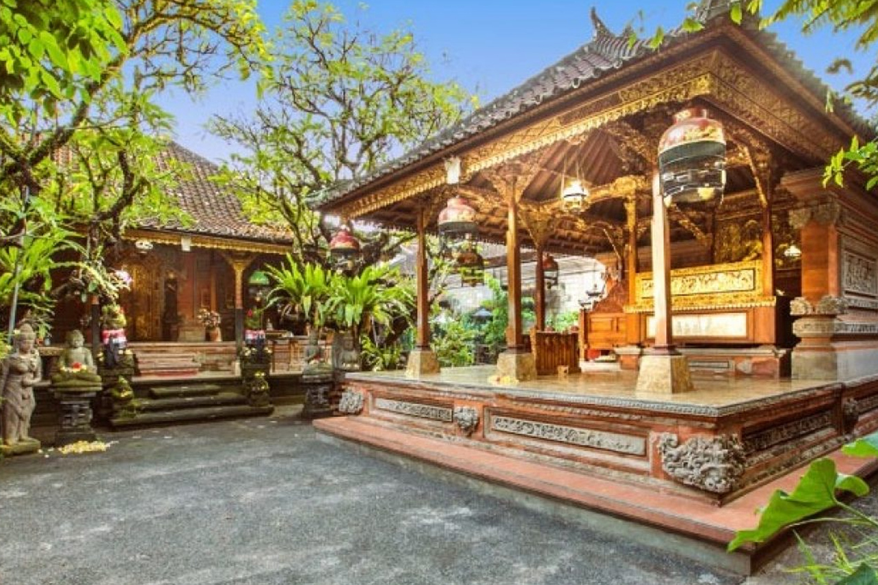 Ilustrasi Rumah Style Bali Mewah dengan Prada