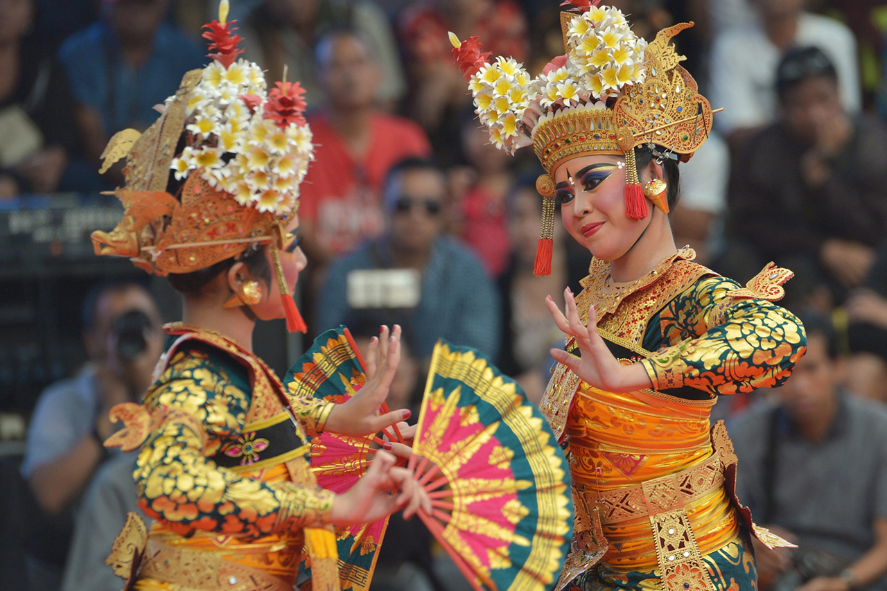 10 Tarian Bali Paling Sering Dipentaskan Saat Upacara dan Untuk Turis