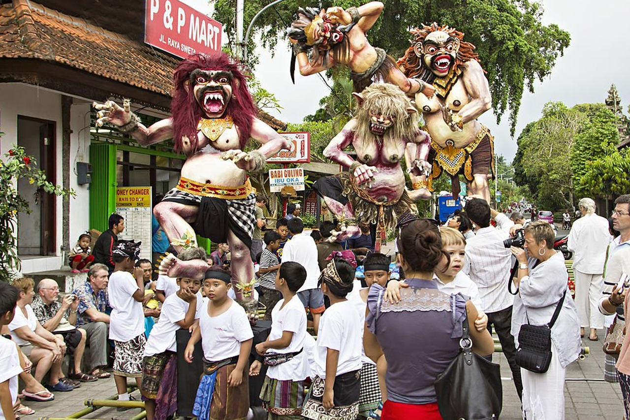 Makna Pembuatan Ogoh-Ogoh Menjelang Perayaan Nyepi di Bali 