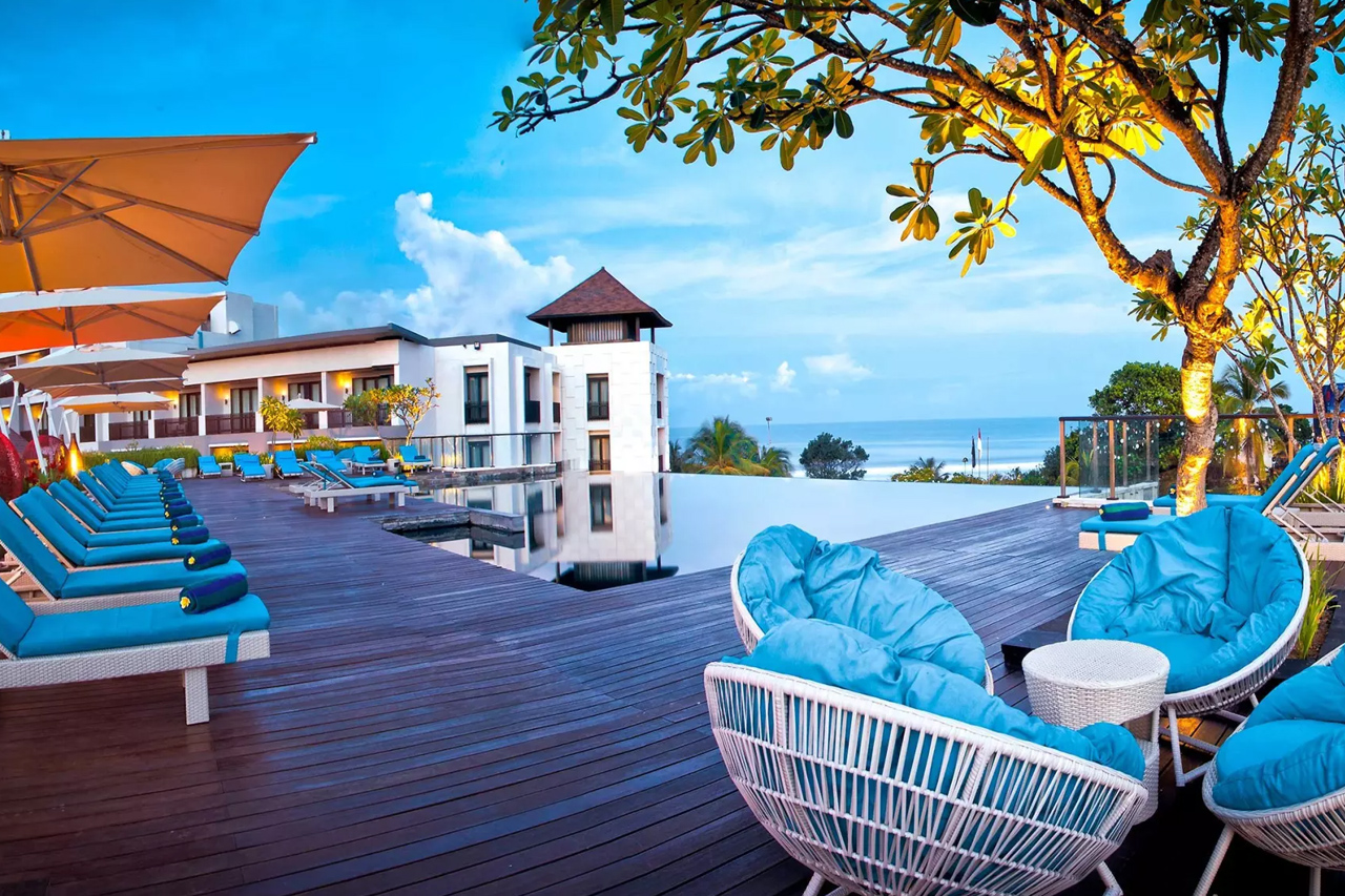 5 Hotel Dekat Pantai Kuta Bali