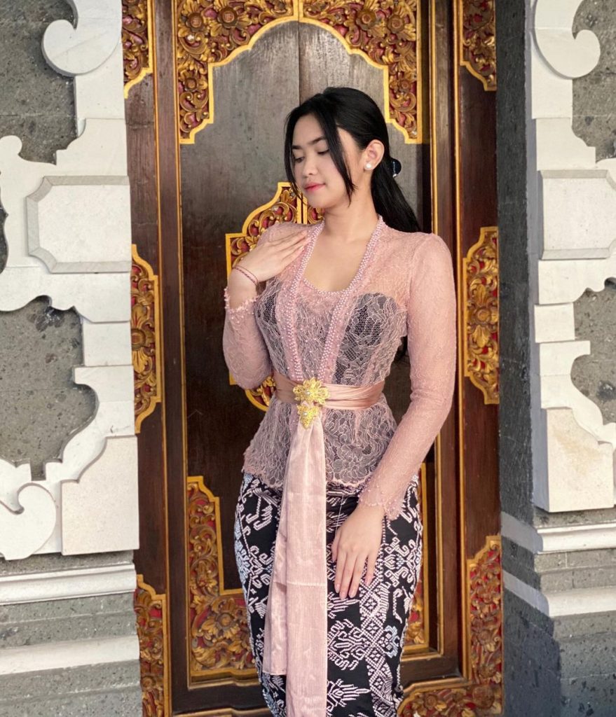 Kebaya Model Slimfit