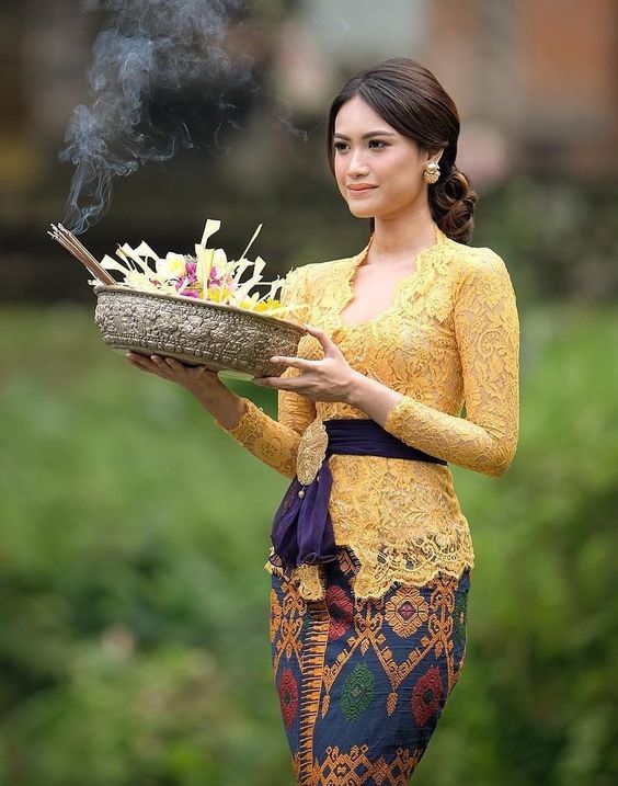 Wanita Bali 