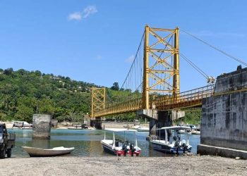 Jembatan Kuning Nusa Lembongan Nusa Ceningan